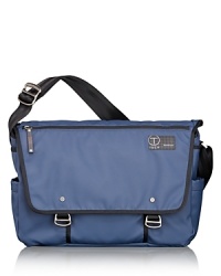 Sling this comfortable bag over your shoulder for a day-trip downtown or your morning commute, perfect for much-needed essentials like a tablet or laptop, a power bar and your gym clothes. Sling this comfortable bag over your shoulder for a day-trip downtown or your morning commute, perfect for much-needed essentials like a tablet or laptop, a power bar and your gym clothes.