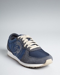 A classic running shoe shape and design that's marked with a bold graphic and Only the brave on the side. A classic running shoe shape and design that's marked with a bold graphic and Only the brave on the side.