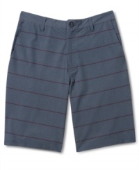 Take your style from the beach to the boardwalk without changing wearing these hybrid walkshorts from Volcom. Take your style from the beach to the boardwalk without changing wearing these hybrid walkshorts from Volcom.