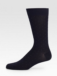Pin-dot socks made from pima cotton with a touch of stretch.Mid-calf height75% pima cotton/25% polyamideMachine washMade in Italy Pin-dot socks made from pima cotton with a touch of stretch.Mid-calf height75% pima cotton/25% polyamideMachine washMade in Italy