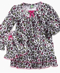 She and her bff doll will dress up as twins in this matching gown set by Dollie and Me. She and her bff doll will dress up as twins in this matching gown set by Dollie and Me.