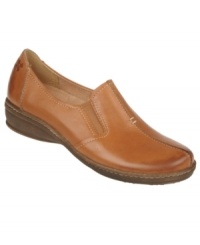 Easy comfort all day long. Naturalizer's Malvina flats feature N5 Comfort technology and gore inserts on the side for maximum comfort. Easy comfort all day long. Naturalizer's Malvina flats feature N5 Comfort technology and gore inserts on the side for maximum comfort.