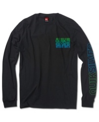 Great looking solid long sleeve t-shirt by Quicksilver. Great looking solid long sleeve t-shirt by Quicksilver.