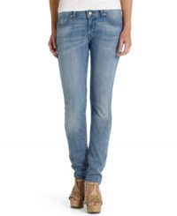 Score great, on-the-go style with Levi's 528 Curvy Skinny jeans – specifically engineered for the perfect fit. Score great, on-the-go style with Levi's 528 Curvy Skinny jeans – specifically engineered for the perfect fit.