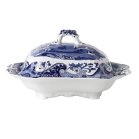 Since 1784 when Josiah Spode first perfected the technique of blue underglaze, Spode blue and white dinnerware has ranked among the world's most collectible--and collected--pottery. Since 1784 when Josiah Spode first perfected the technique of blue underglaze, Spode blue and white dinnerware has ranked among the world's most collectible--and collected--pottery.