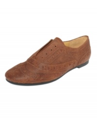 Who needs laces with classic style this hot? Nine West's Vita oxford flats will certainly add polish to your look. Who needs laces with classic style this hot? Nine West's Vita oxford flats will certainly add polish to your look.