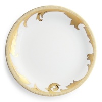 Carefully embellished with ornate Baroque details in four different tones of lavish gold, the Arabesque Gold dinnerware collection captures the essence of contemporary luxury in iconic Versace style. Carefully embellished with ornate Baroque details in four different tones of lavish gold, the Arabesque Gold dinnerware collection captures the essence of contemporary luxury in iconic Versace style.