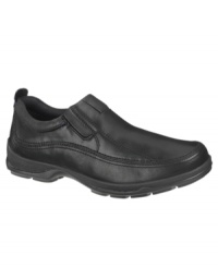 Never sacrifice comfort for style when it comes to choosing a pair of men's casual shoes. With these sleek leather loafers from Hush Puppies, you always have both. Never sacrifice comfort for style when it comes to choosing a pair of men's casual shoes. With these sleek leather loafers from Hush Puppies, you always have both.