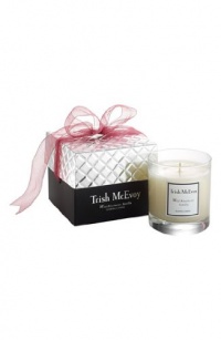 Trish McEvoy Wild Blueberry Vanilla Scented Candle 7oz (199g) Trish McEvoy Wild Blueberry Vanilla Scented Candle 7oz (199g)