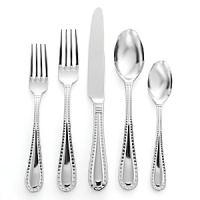 Positively riveting, this rivet-bordered flatware from Ricci Argentieri is elegant and refined. Positively riveting, this rivet-bordered flatware from Ricci Argentieri is elegant and refined.