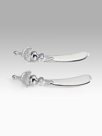 Perfect for the cocktail hour, whimsical spreaders offer garnished handles of sandcast recycled aluminum. From the use of these raw materials to the design process, every step is ecologically sound, contributing to a cleaner environment. Handcrafted Set of two 6L Imported Perfect for the cocktail hour, whimsical spreaders offer garnished handles of sandcast recycled aluminum. From the use of these raw materials to the design process, every step is ecologically sound, contributing to a cleaner environment. Handcrafted Set of two 6L Imported
