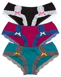 Feel oh-so-pretty and sexy in this low-rise panty from Honeydew. Feel oh-so-pretty and sexy in this low-rise panty from Honeydew.