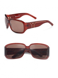 THE LOOKRectangle silhouette Plastic framesY accented arms with stripe detail UV protectedTHE COLORRed with smoke lensesORIGINMade in Italy THE LOOKRectangle silhouette Plastic framesY accented arms with stripe detail UV protectedTHE COLORRed with smoke lensesORIGINMade in Italy