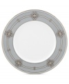 Lenox revives a classic pattern in the Ashcroft accent plate. Intricate medallions, traditional beading and sumptuous platinum bring the best of the old-world design to today's formal tables.