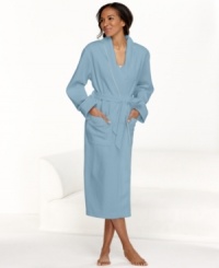 Pamper yourself. Nautica's Spa robe features contrasting piping on the pockets and placket. Pamper yourself. Nautica's Spa robe features contrasting piping on the pockets and placket.