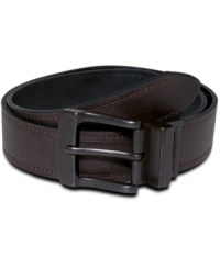 The best of both worlds. This reversible belt from Levi's keeps all of your combinations together. The best of both worlds. This reversible belt from Levi's keeps all of your combinations together.