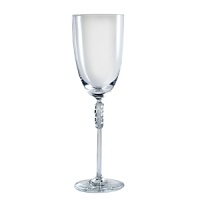 Clean lines and organic shapes lend elegant modernity to your dinner table. A subtle design allows Villeroy & Boch's Modern Grace to be used daily or for more formal occasions. Clean lines and organic shapes lend elegant modernity to your dinner table. A subtle design allows Villeroy & Boch's Modern Grace to be used daily or for more formal occasions.