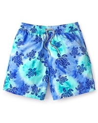 The turtle, a longtime symbol of wisdom and patience, and also a fellow traveler of both surf and turf, swims across these cool athletic trunks from Vilebrequin for a fun surfer vibe at the pool or beach. The turtle, a longtime symbol of wisdom and patience, and also a fellow traveler of both surf and turf, swims across these cool athletic trunks from Vilebrequin for a fun surfer vibe at the pool or beach.
