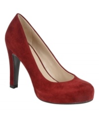 No matter your style philosophy, the Cicero pumps by Franco Sarto have a home in your wardrobe. Their classic shape and sleek finishes are the definition of sophistication. No matter your style philosophy, the Cicero pumps by Franco Sarto have a home in your wardrobe. Their classic shape and sleek finishes are the definition of sophistication.