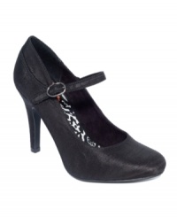 Feminine silhouettes in menswear-inspired textures. Rocket Dog's Orianna Mary Jane single sole pumps are a perfect choice for your workday. Feminine silhouettes in menswear-inspired textures. Rocket Dog's Orianna Mary Jane single sole pumps are a perfect choice for your workday.