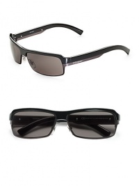 THE LOOKRectangle silhouette Metal frameLogo accented arms UV protectedTHE COLORRuthenium black with smoke lensesORIGINMade in Italy THE LOOKRectangle silhouette Metal frameLogo accented arms UV protectedTHE COLORRuthenium black with smoke lensesORIGINMade in Italy