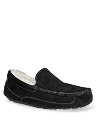 The men's Ascot features rich suede and leather, fully lined in genuine sheepskin with a reinforced heel and toe for everyday wear. The outsole is constructed with molded rubber for better grip and flexibility. The Ascot is great in the house as a slipper or equally functional on the street as a shoe. The men's Ascot features rich suede and leather, fully lined in genuine sheepskin with a reinforced heel and toe for everyday wear. The outsole is constructed with molded rubber for better grip and flexibility. The Ascot is great in the house as a slipper or equally functional on the street as a shoe.