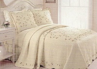 Modern Heirloom Rose Garden Full Quilted Bedspread Modern Heirloom Rose Garden Full Quilted Bedspread
