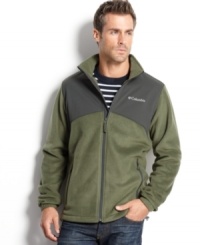 Whether it's a quick jaunt or a long hike, keep the chill off with this fleece jacket from Columbia. Whether it's a quick jaunt or a long hike, keep the chill off with this fleece jacket from Columbia.