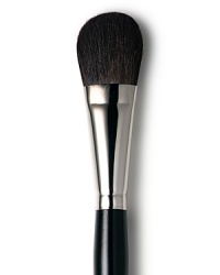 Laura Mercier Cheek Colour Brush - Travel is a natural brush sized to perfectly shape the cheek bone. The medium sculpted brush head provides softness in application & feel while also offering durability. Laura Mercier Cheek Colour Brush - Travel is a natural brush sized to perfectly shape the cheek bone. The medium sculpted brush head provides softness in application & feel while also offering durability.