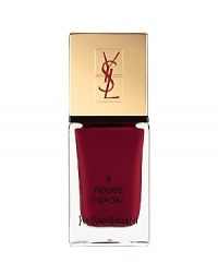 Yves Saint Laurent introduces the new line of La Laque Couture. Its vibrant collection make every woman couture to the fingertips. New formula offers extreme shine and care for nails.