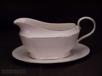 Lenox Hannah Platinum Sauce Boat and Stand, White Lenox Hannah Platinum Sauce Boat and Stand, White