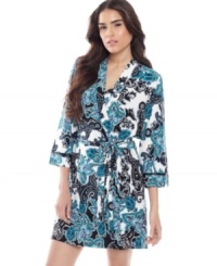 Wrap yourself in the print of your dreams. Linea Donatella's Fanfare Fantasy wrap features a beautiful mutli-colored paisley patten that you'll just love to lounge around in. Wrap yourself in the print of your dreams. Linea Donatella's Fanfare Fantasy wrap features a beautiful mutli-colored paisley patten that you'll just love to lounge around in.