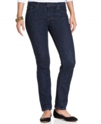 A contoured fit and a hint of stretch make Levi's skinny leg jeans a great addition to any closet. Wear them with everything and anything! A contoured fit and a hint of stretch make Levi's skinny leg jeans a great addition to any closet. Wear them with everything and anything!