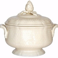 In 1821, Gien was founded for the purpose of bringing fine English earthenware manufacturing techniques to France. Pont Au Choux White is an ivory dinnerware collection with intricate inlaid design work. In 1821, Gien was founded for the purpose of bringing fine English earthenware manufacturing techniques to France. Pont Au Choux White is an ivory dinnerware collection with intricate inlaid design work.