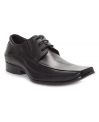 Smooth and supple leather panels on this pair of men's dress shoes help Kenneth Cole Reaction piece together the perfect accent to your favorite tailored pieces. Smooth and supple leather panels on this pair of men's dress shoes help Kenneth Cole Reaction piece together the perfect accent to your favorite tailored pieces.