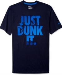Take your casual style to new heights with this graphic t-shirt from Nike. Take your casual style to new heights with this graphic t-shirt from Nike.