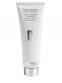 More than a simple cleanser, Temps Majeur Baume Nettoyant invites you to a unique sensorial experience, a moment of pleasure and wellness. Successively turning into balm, oil and milk, its unique texture is soft, soothing and very comfortable and completely dissolves makeup, including waterproof mascara.Temps Majeur Baume Nettoyant comforts the skin while cleansing. More than a simple cleanser, Temps Majeur Baume Nettoyant invites you to a unique sensorial experience, a moment of pleasure and wellness. Successively turning into balm, oil and milk, its unique texture is soft, soothing and very comfortable and completely dissolves makeup, including waterproof mascara.Temps Majeur Baume Nettoyant comforts the skin while cleansing.
