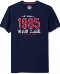 Take your style with you on your next vacation with this surf t-shirt from Tommy Hilfiger. Take your style with you on your next vacation with this surf t-shirt from Tommy Hilfiger.