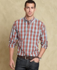 Add some plaid into your rotation for a classic seasonal look with this shirt from Tommy Hilfiger. Add some plaid into your rotation for a classic seasonal look with this shirt from Tommy Hilfiger.