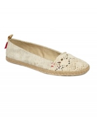 From beach cover-ups to hammocks, the Cutie flats by Rocket Dog combine some of your summer favorites for a shoe you'll love to kick back in. From beach cover-ups to hammocks, the Cutie flats by Rocket Dog combine some of your summer favorites for a shoe you'll love to kick back in.