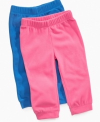 Staying cozy is key on chilly days. Worn alone for inside lounging or layered for outside activities, these Polartec® 100 fleece pants from The North Face will keep them comfortable. Staying cozy is key on chilly days. Worn alone for inside lounging or layered for outside activities, these Polartec® 100 fleece pants from The North Face will keep them comfortable.