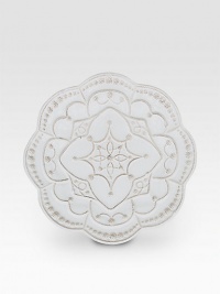 Bring the outdoors inside with a beautifully detailed, hand-finished stoneware server/charger detailed with lattice to celebrate the splendor and romance of the world's most beautiful gardens. From the Jardins du Monde Collection14½ diam.Ceramic stonewareDishwasher safeImported Bring the outdoors inside with a beautifully detailed, hand-finished stoneware server/charger detailed with lattice to celebrate the splendor and romance of the world's most beautiful gardens. From the Jardins du Monde Collection14½ diam.Ceramic stonewareDishwasher safeImported