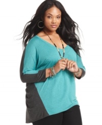 Featuring an on-trend colorblocked pattern, Soprano's three-quarter sleeve plus size top is one of the season's most-wanted styles! Featuring an on-trend colorblocked pattern, Soprano's three-quarter sleeve plus size top is one of the season's most-wanted styles!