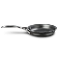 Calphalon Unison Nonstick 8 Inch Omelette Pan Calphalon Unison Nonstick 8 Inch Omelette Pan