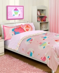 Delicious treats embellish the bed in this Cherry Tart decorative pillow pack, featuring candy-colored cupcakes for a sprinkling of style your little ones will adore. Delicious treats embellish the bed in this Cherry Tart decorative pillow pack, featuring candy-colored cupcakes for a sprinkling of style your little ones will adore.