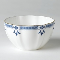 Though Grenville's geometric shapes and studs, set in a narrow border, lend the pattern a modern feel, the stylish leaf and flower elements closely follow classic Derby tradition. Though Grenville's geometric shapes and studs, set in a narrow border, lend the pattern a modern feel, the stylish leaf and flower elements closely follow classic Derby tradition.