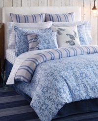 Escape to the seaside with this Tucker Island duvet cover set from Tommy Hilfiger, featuring an allover paisley pattern in a soft blue palette for a playful appeal. Duvet cover reverses to a herringbone stripe pattern. Hidden zipper closure.