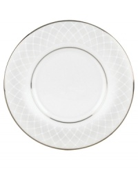 A sweet lace pattern combines with platinum borders to add graceful elegance to your tabletop. The classic shape and pristine white shade make this tea saucer a timeless addition to any meal. From Lenox's dinnerware and dishes collection.