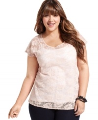 Look amazing in lace with Soprano's short sleeve plus size top-- it's a must-have for the season! Look amazing in lace with Soprano's short sleeve plus size top-- it's a must-have for the season!