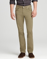 The understated color of these slim fit jeans offers easy pairing opportunities for quick, go-anywhere styles that match your effortless, laid-back vibe. The understated color of these slim fit jeans offers easy pairing opportunities for quick, go-anywhere styles that match your effortless, laid-back vibe.